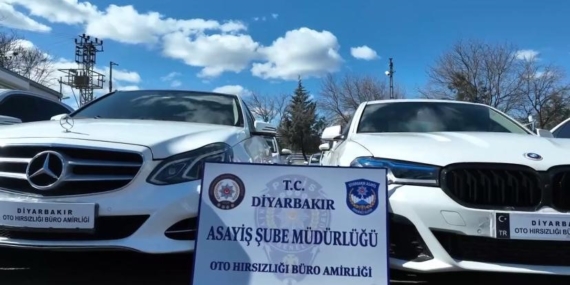 Diyarbakır'da Deprem Sonrası Araç Dolandırıcılığı: 7 Şüpheli Tutuklandı Diyarbakır’da Deprem Sonrası Araç Dolandırıcılığı: 7 Şüpheli Tutuklandı