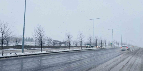 Diyarbakır'da Kar Yağışı Yağmura Dönüştü Diyarbakır’da Kar Yağışı Yağmura Dönüştü