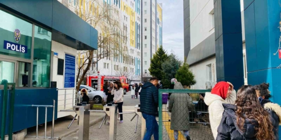 Diyarbakır'da Kız Yurdunda Yangın Paniği Diyarbakır’da Kız Yurdunda Yangın Paniği