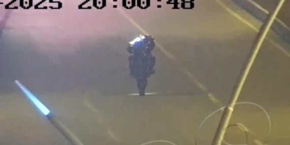 Diyarbakır'da Motosiklet Sürücüsüne Ağır Ceza Uygulandı Diyarbakır’da Motosiklet Sürücüsüne Ağır Ceza Uygulandı