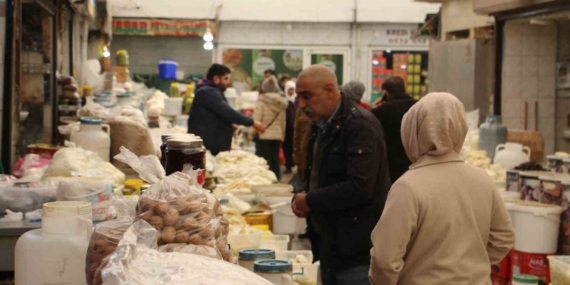 Diyarbakır'da Ramazan Alışverişi Hareketliliği Diyarbakır’da Ramazan Alışverişi Hareketliliği