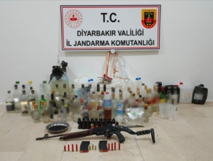 diyarbakirda-sahte-ve-kacak-alkol-operasyonu-MuSDF53B.jpg