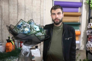 diyarbakirda-sevgililer-gunu-cicek-satislari-dususte-UHHelsmO.jpg
