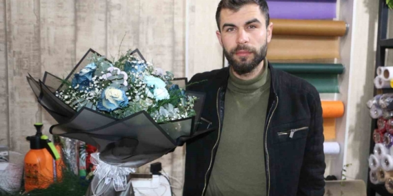 Diyarbakır'da Sevgililer Günü Çiçek Satışları Düşüşte Diyarbakır’da Sevgililer Günü Çiçek Satışları Düşüşte