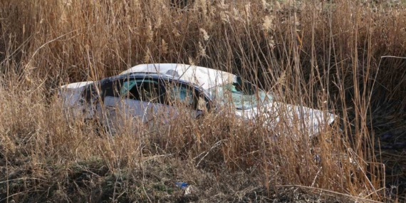 Diyarbakır’da Virajı Alamayan Otomobil Tarlaya Uçtu: Bir Yaralı