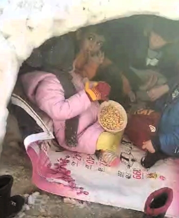 dogansehirde-cocuklarin-kardan-ev-eglencesi-q7bPm259.jpg