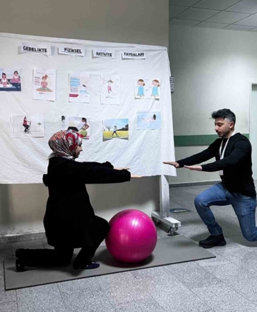 dogubayazit-hastanesinde-normal-dogum-farkindaligi-artiriliyor-ZYnzIwX1.jpg