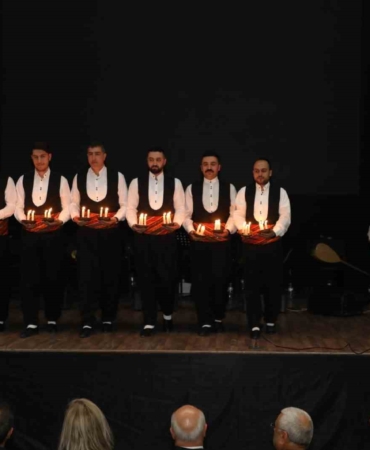 elazig-belediyesi-kursubasi-korosu-harput-musikisini-sanliurfada-yankilatti-Dae3jyiE.jpg
