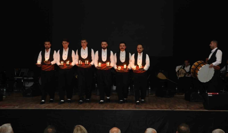 elazig-belediyesi-kursubasi-korosu-harput-musikisini-sanliurfada-yankilatti-Dae3jyiE.jpg