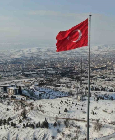 elazig-beyaza-burundu-kar-yagisi-kartpostallik-goruntuler-olusturdu-bnHUMi5z.jpg