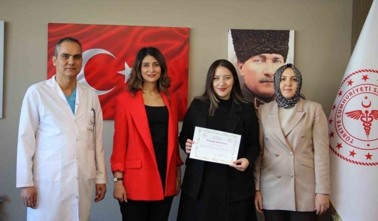 elazig-fethi-sekin-sehir-hastanesi-ilk-uzmanini-mezun-etti-f8L1WxtL.jpg