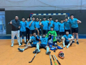 elazig-genclik-spor-kulubu-hokey-takimi-play-offlarda-ceyrek-finale-yukseldi-WiecHFeQ.jpg