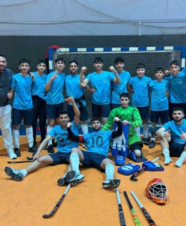 elazig-genclik-spor-kulubu-hokey-takimi-play-offlarda-ceyrek-finale-yukseldi-WiecHFeQ.jpg