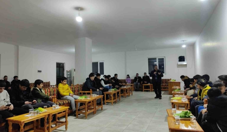 elazig-kovancilarda-genclik-camii-bulusmasi-v4d7GIN3.jpg