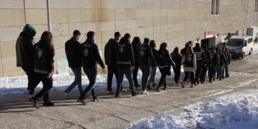elazig-merkezli-dolandiricilik-operasyonu-21-supheli-yakalandi-7iGZrEI2.jpg