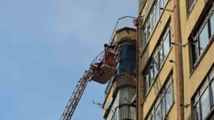 elazigda-apartmanin-dis-cephe-sivalari-dokuldu-gGNXFWR6.jpg