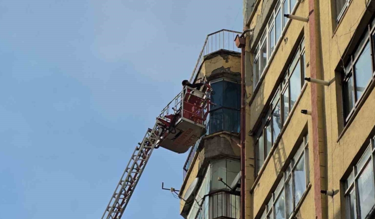 elazigda-apartmanin-dis-cephe-sivalari-dokuldu-gGNXFWR6.jpg