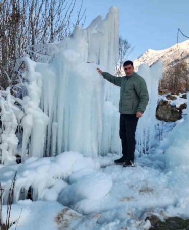 elazigda-buz-sarkitlari-ile-gorsel-solen-NpPDGydB.jpg