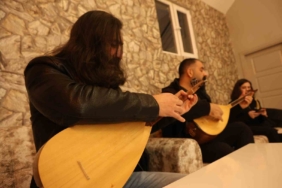 elazigda-geleneksel-muzik-ruzgari-firatin-turkusu-turk-halk-muzigi-korosu-1vwa7fr7.jpg