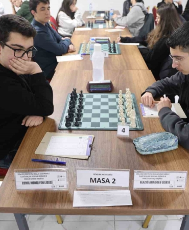 elazigda-gencler-arasi-satranc-turnuvasi-heyecani-FHBHgV3W.jpg