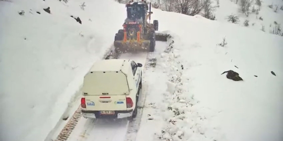 Elazığ'da Kar Yağışı Nedeniyle Elektrik Kesintisi Gideriliyor Elazığ’da Kar Yağışı Nedeniyle Elektrik Kesintisi Gideriliyor