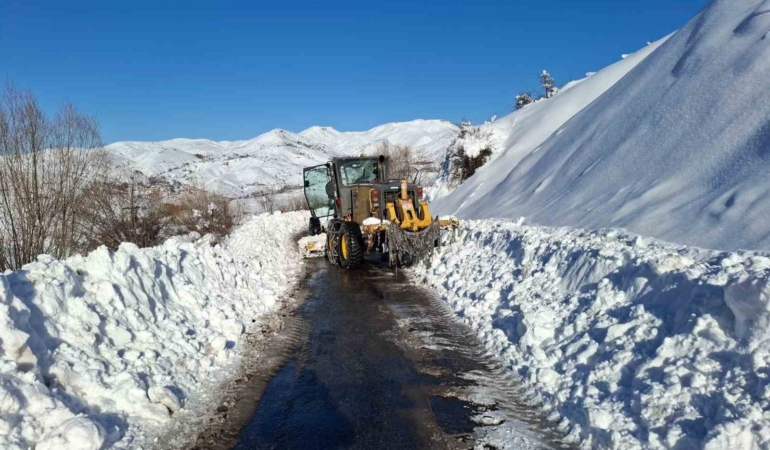 elazigda-kar-yagisi-sonrasi-yol-acma-calismalari-txb1Odz9.jpg