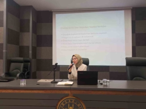 elazigda-kuran-kurslari-ogreticilerine-duygu-yonetimi-konferansi-XGlJnduL.jpg