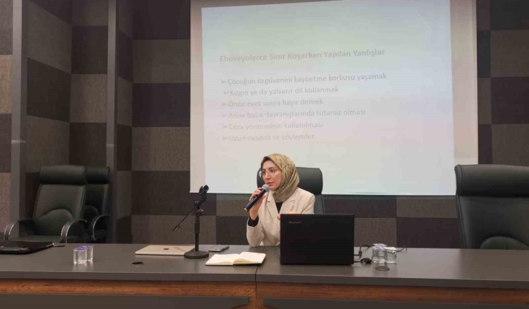 elazigda-kuran-kurslari-ogreticilerine-duygu-yonetimi-konferansi-XGlJnduL.jpg