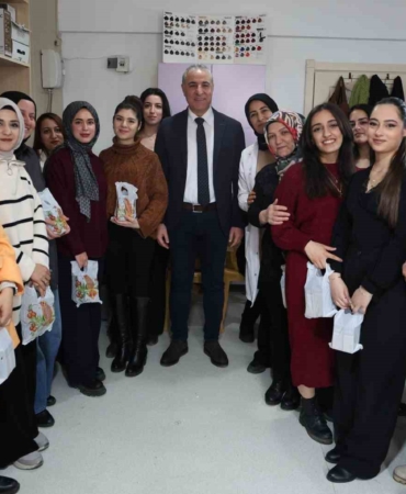elazigda-kursiyer-kadinlara-hediye-verildi-KsxLGwp5.jpg