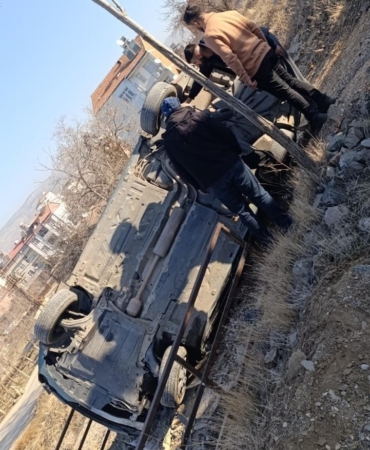 elazigda-otomobil-devrildi-F7iLgJzy.jpg