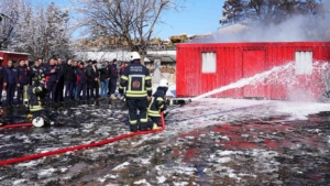 elazigda-temel-itfaiye-egitimi-sona-erdi-aChUkiBY.jpg