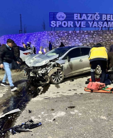 elazigda-trafik-kazasi-2si-agir-3-yarali-7t5z1MsR.jpg