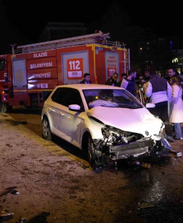 elazigda-trafik-kazasi-5-yarali-ACCzw4nb.jpg