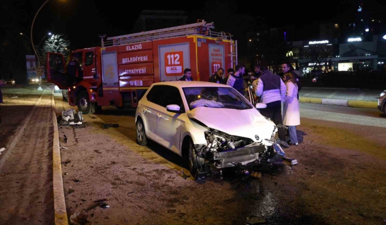 elazigda-trafik-kazasi-5-yarali-ACCzw4nb.jpg