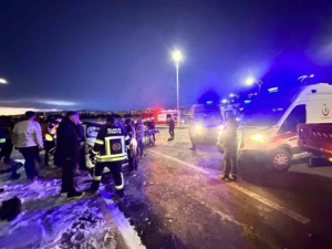 elazigda-trafik-kazasi-busra-cinkilic-hayatini-kaybetti-xUSX3s9L.jpg