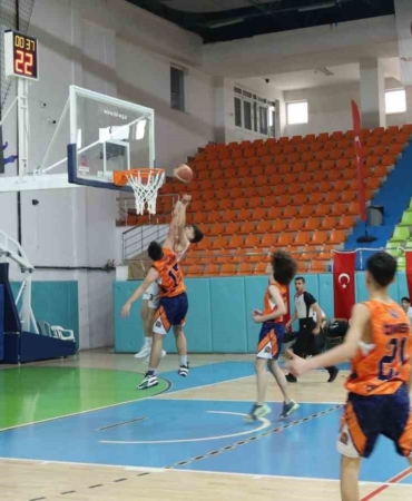 elazigda-u-16-basketbol-5-bolge-musabakalari-sona-erdi-LejDixxc.jpg