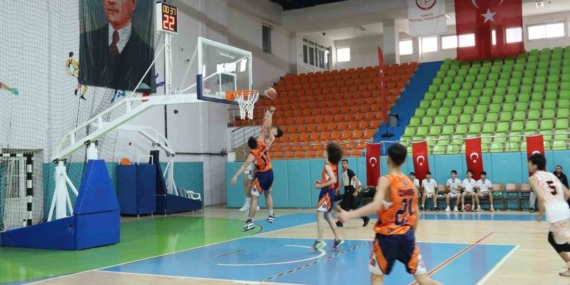 Elazığ'da U-16 Basketbol 5. Bölge Müsabakaları Sona Erdi Elazığ’da U-16 Basketbol 5. Bölge Müsabakaları Sona Erdi