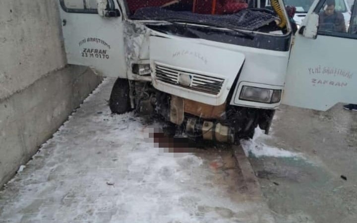 elazigda-yolcu-minibusu-kaza-yapti-9-yarali-5grd8aRV.jpg