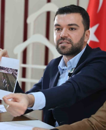 elazigspor-asbaskani-vanspor-camiasindan-ozur-diliyoruz-ancak-sorumlu-vanspor-yonetimi-HBeNu3yR.jpg
