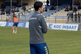 Elazığspor Taraftarından Şehit Fethi Sekin’in Oğluna Duygulandıran Jest (VİDEO) elazigspor-taraftarindan-sehit-fethi-sekinin-ogluna-duygulandiran-jest-dpGUTsds.jpg