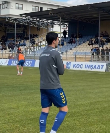 elazigspor-taraftarindan-sehit-fethi-sekinin-ogluna-duygulandiran-jest-dpGUTsds.jpg