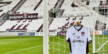 elazigspora-vanspor-macindaki-olaylar-nedeniyle-1-mac-seyircisiz-oynama-cezasi-verildi-lg3Sk262.jpg