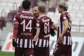 Elazığspor'un 8 Maçlık Yenilmezlik Serisi Menemen FK Deplasmanında Sona Erdi elazigsporun-8-maclik-yenilmezlik-serisi-menemen-fk-deplasmaninda-sona-erdi-9QkrSOMZ.jpg