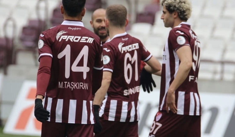 elazigsporun-8-maclik-yenilmezlik-serisi-menemen-fk-deplasmaninda-sona-erdi-9QkrSOMZ.jpg