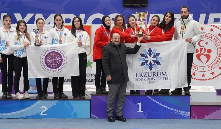 erzurum-teknik-universitesinden-curling-sampiyonasinda-cifte-kupa-basarisi-9mhpxcPT.jpg