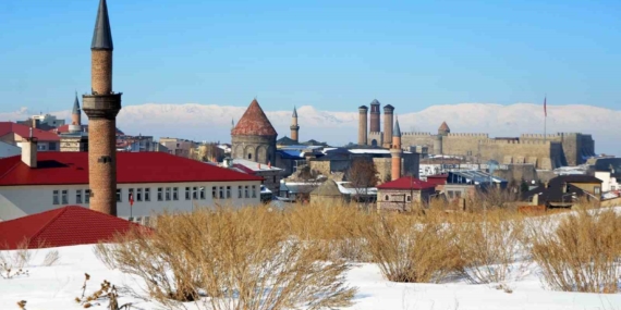 Erzurum'da Düşük Sıcaklıklar ve Soğuk Hava Uyarısı Erzurum’da Düşük Sıcaklıklar ve Soğuk Hava Uyarısı