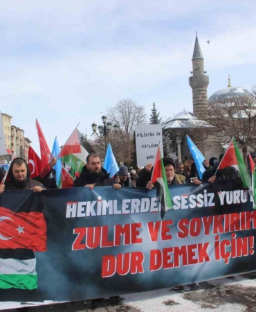 erzurumda-saglikcilarin-gazzeye-destek-yuruyusu-bTE3WIQk.jpg