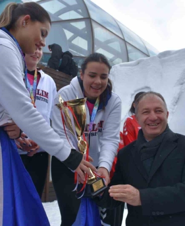 erzurumda-unilig-kar-voleybolu-sampiyonlari-aciklandi-9l7SOWWR.jpg