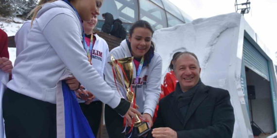 Erzurum'da ÜNİLİG Kar Voleybolu Şampiyonları Açıklandı Erzurum’da ÜNİLİG Kar Voleybolu Şampiyonları Açıklandı
