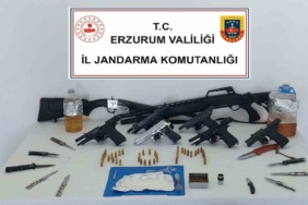 erzurumda-uyusturucu-operasyonu-cok-sayida-madde-ve-silah-ele-gecirildi-uROaYxNT.jpg